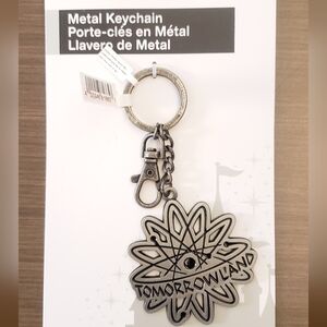 🆕️🖤Tomorrowland Metal Keychain Disney Parks 🆕️